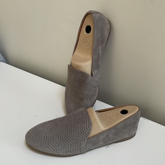Lucky Brand Cattina Perforated Suede Slip On Flats, Size 8M, Taupe - Picture 2 of 13